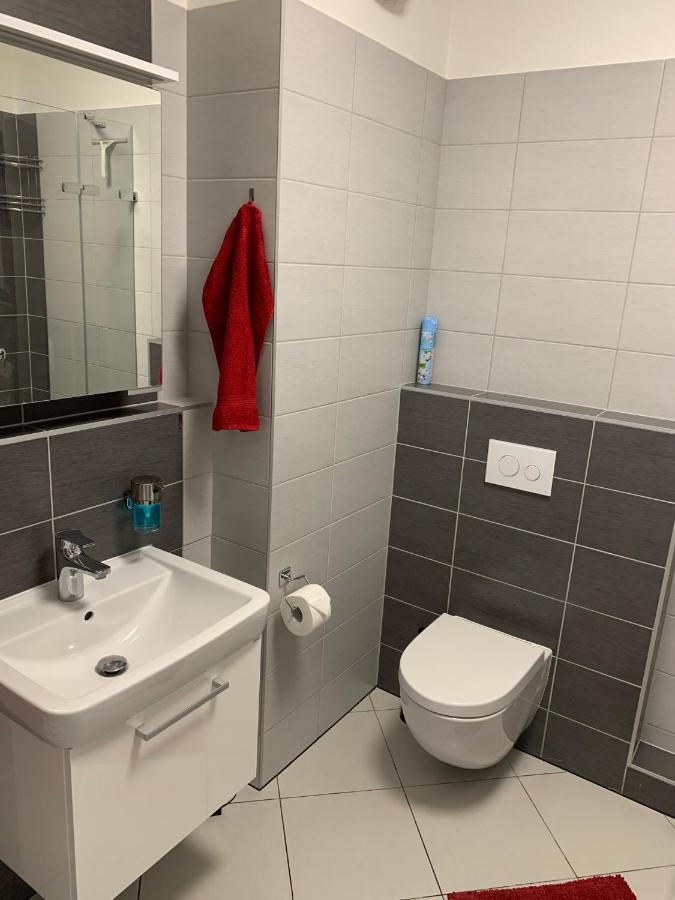 Kelleruv Mlyn - Apartman S Vlastni Garazi, Znojmo Centrum Eksteriør billede