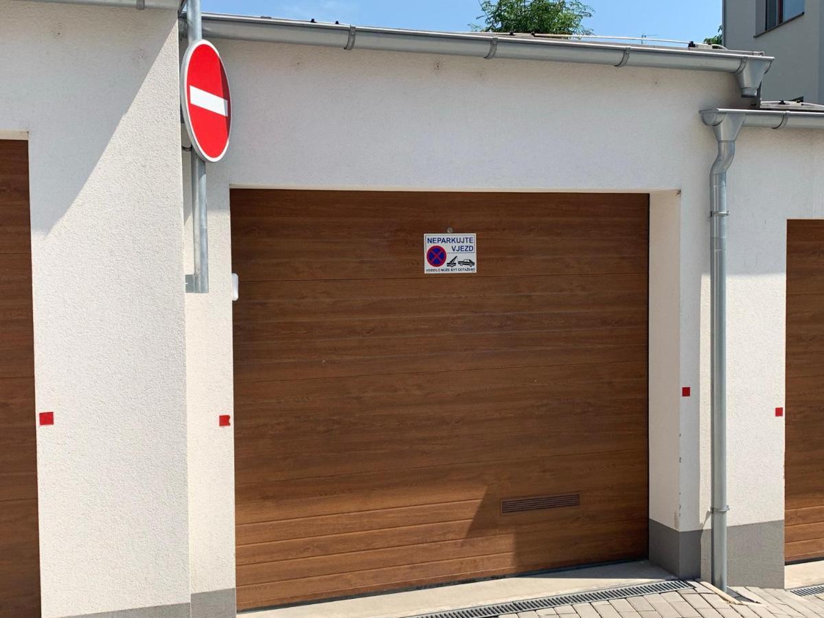 Kelleruv Mlyn - Apartman S Vlastni Garazi, Znojmo Centrum Eksteriør billede