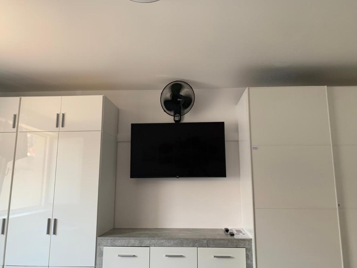 Kelleruv Mlyn - Apartman S Vlastni Garazi, Znojmo Centrum Eksteriør billede